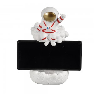 Wholesale new arrive resin astronaut smart cell phone holder decoration for desk table