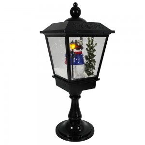 Hazo lehibe Krismasy Santa Scene Black Led mozika Xmas tabletop lamp post miaraka amin'ny lanezy milatsaka