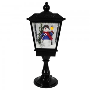 Hazo lehibe Krismasy Santa Scene Black Led mozika Xmas tabletop lamp post miaraka amin'ny lanezy milatsaka