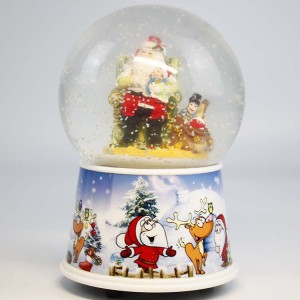 New arrive Christmas musical snowing snowman water snow globe with acrylic base