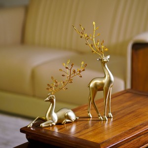 New Arrival Resin Deer Christmas Reindeer Ornament Gifts Christmas Table Decoration