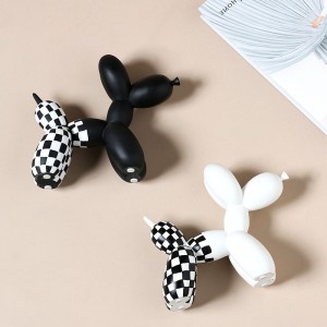 Lag luam wholesale Art Dub Dawb Plaid Balloon Dog Tsev Kho Kom Zoo Nkauj Tsiaj Pej Xeem Custom Dogs Figurines Desktop Decoration